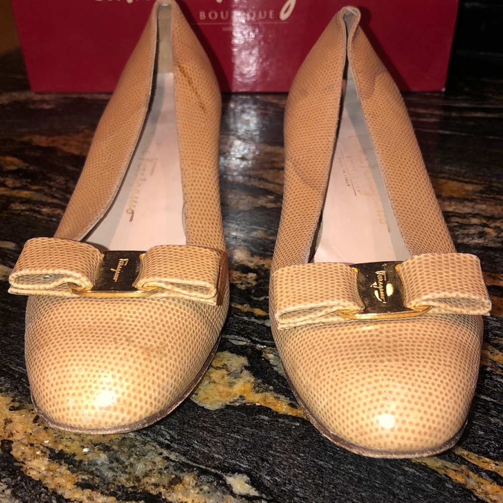 AUTHENTIC Salvatore Ferragamo Vara Shoes